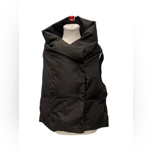 Pretty Rugged Pretty Puffer Vest, Black size M/L Great Condition